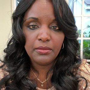 Meet your Posher, Lorri